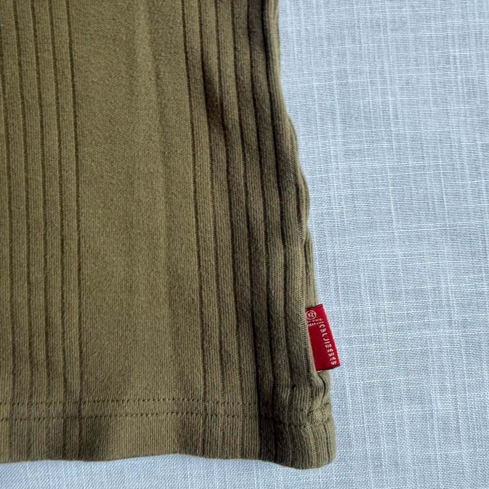 Vintage Y2K Guess Ribbed Crewneck T-Shirt Olive Green - Picture 3 of 4